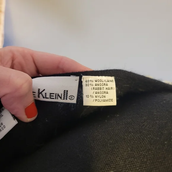 VINTAGE ANNE KLEIN 2 WOOL AND ANGORA SWEATER DRESS WITH PEARLS - Picture 9 of 10